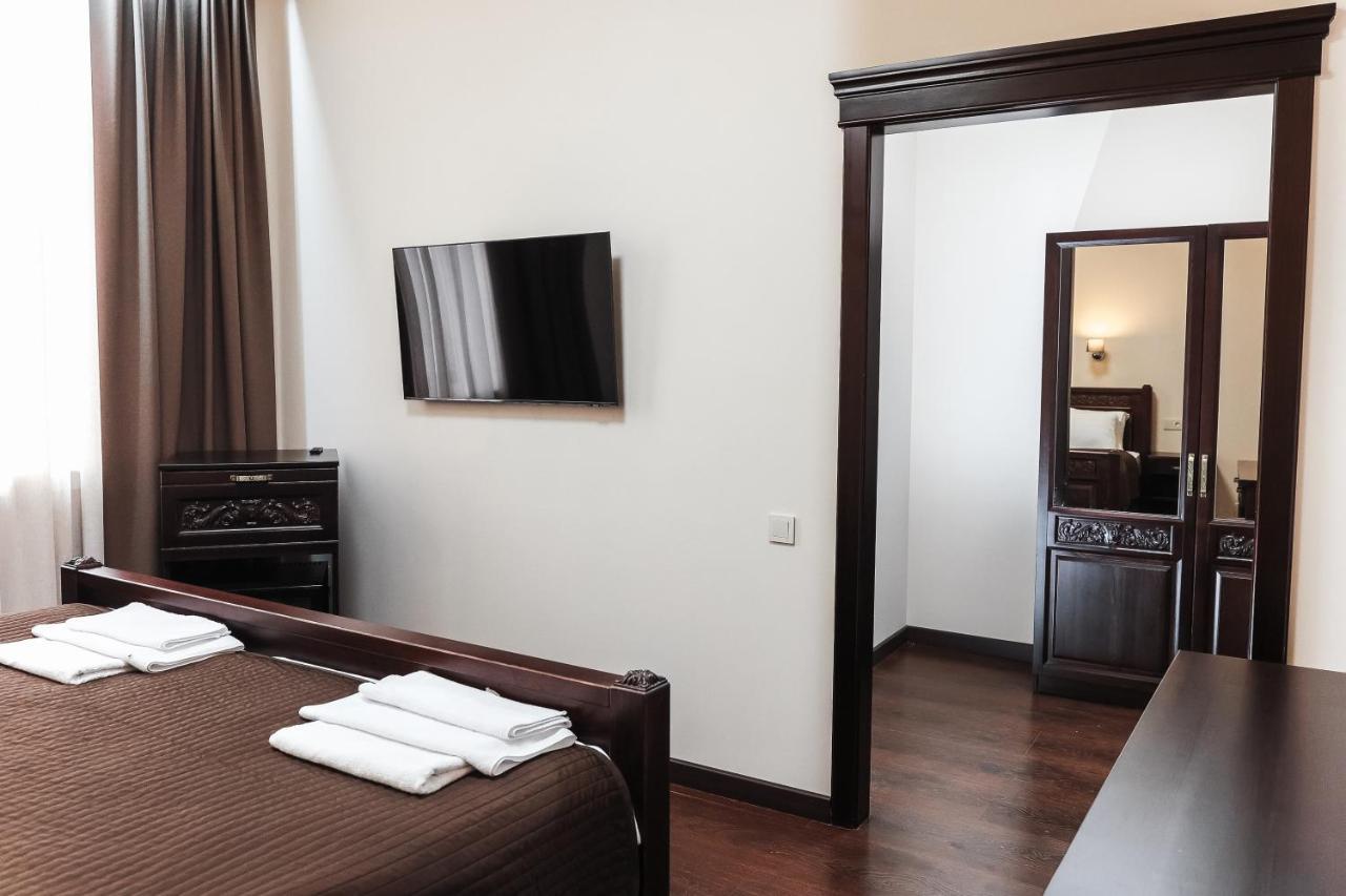 Dvin Hotel Pavlodar Dış mekan fotoğraf