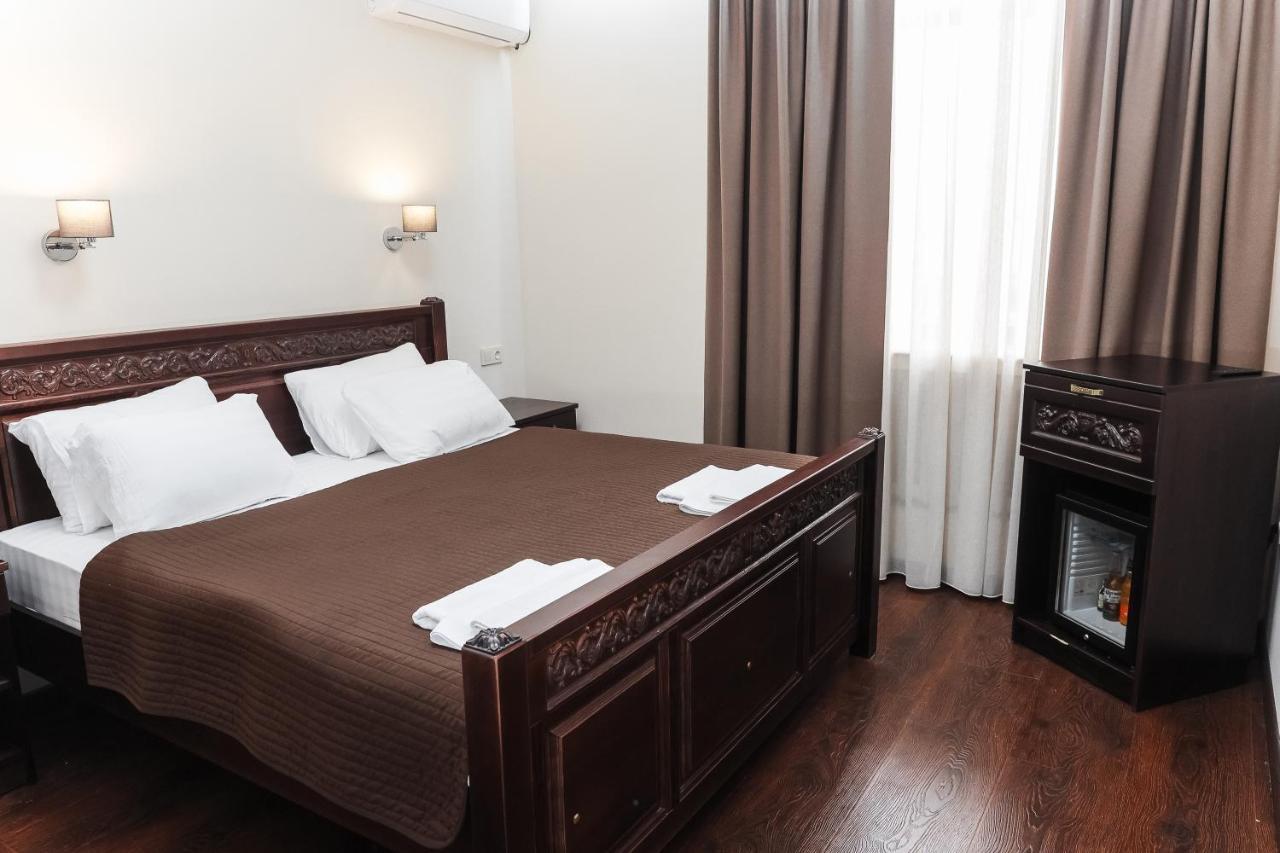 Dvin Hotel Pavlodar Dış mekan fotoğraf