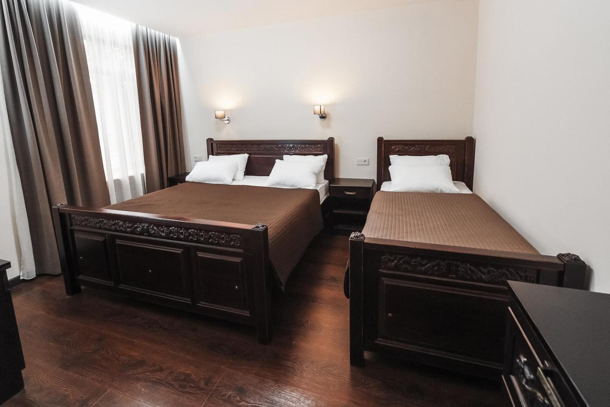 Dvin Hotel Pavlodar Dış mekan fotoğraf