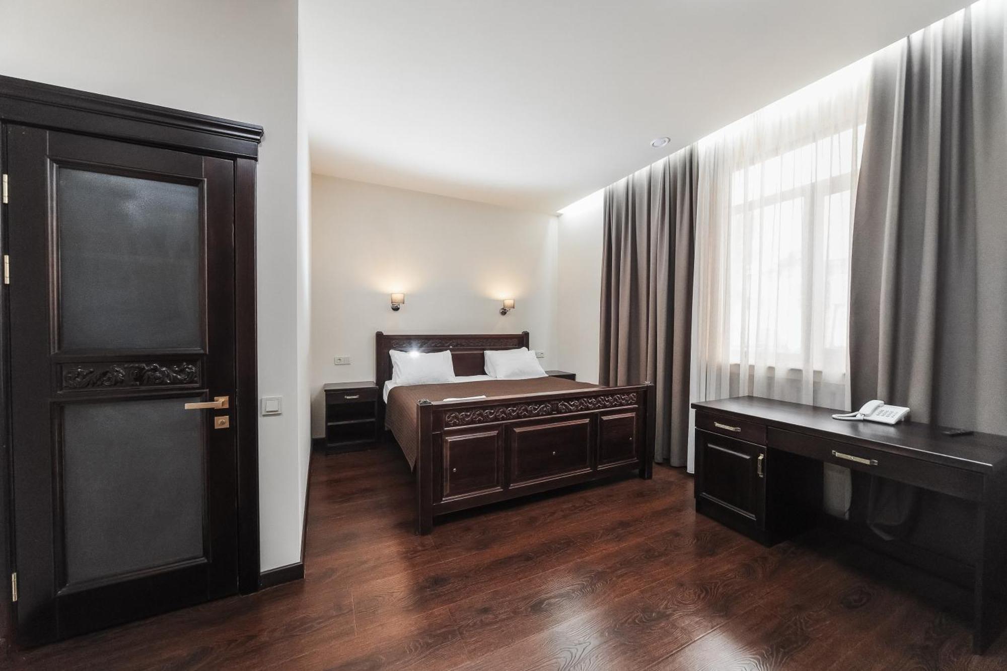 Dvin Hotel Pavlodar Dış mekan fotoğraf