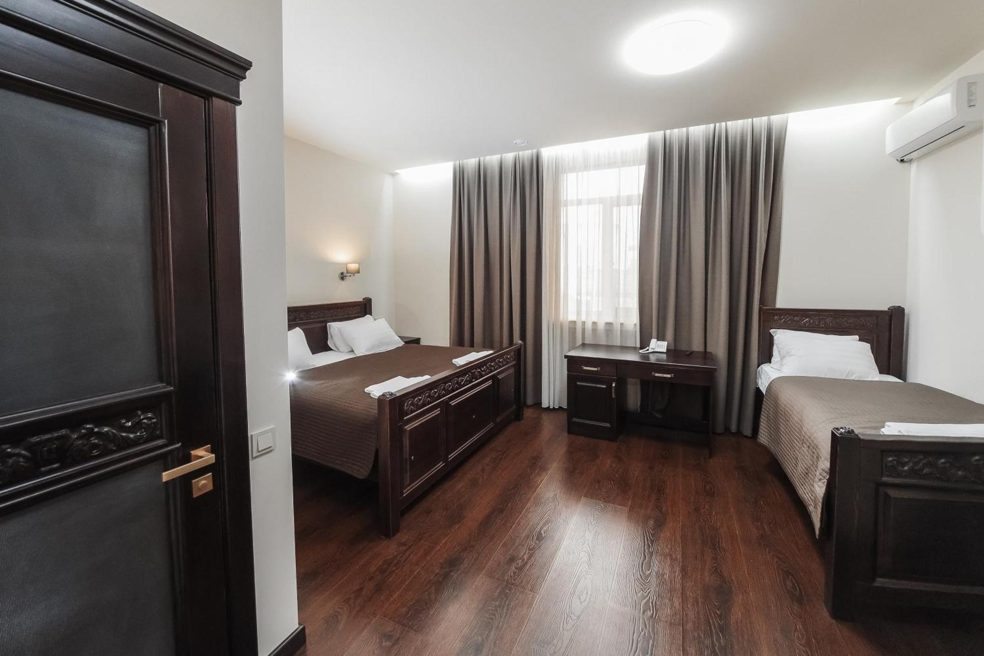 Dvin Hotel Pavlodar Dış mekan fotoğraf