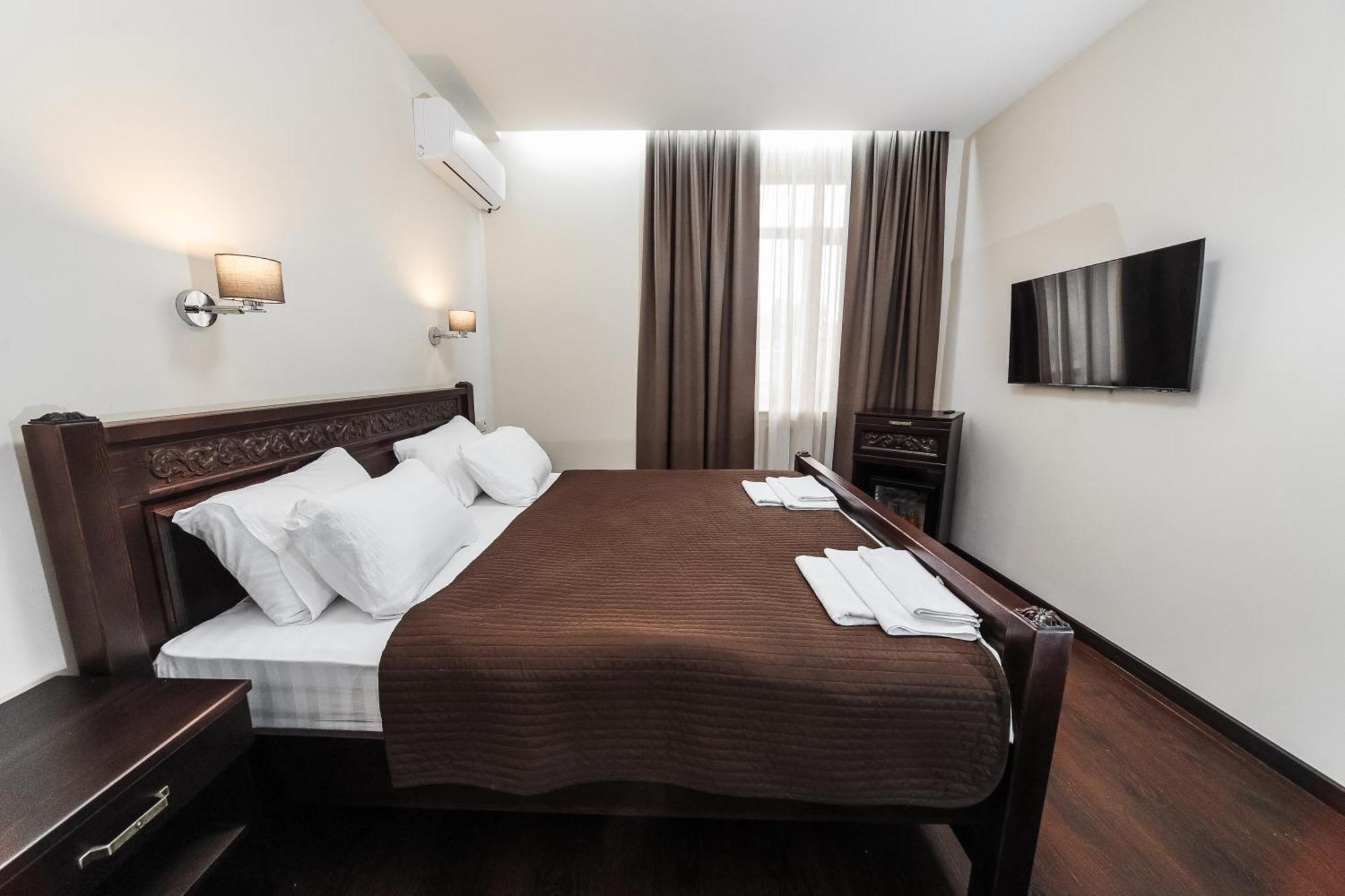 Dvin Hotel Pavlodar Dış mekan fotoğraf