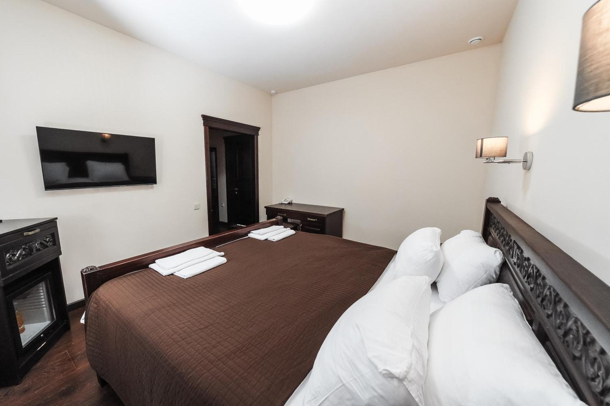 Dvin Hotel Pavlodar Dış mekan fotoğraf