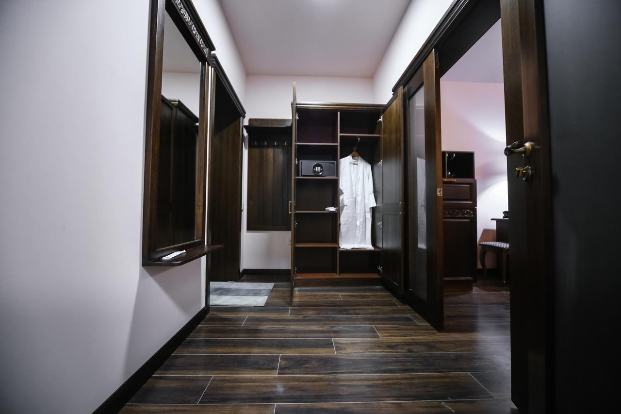 Dvin Hotel Pavlodar Dış mekan fotoğraf