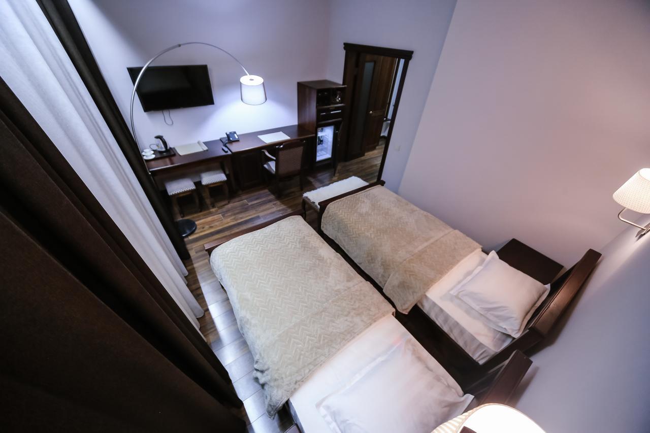 Dvin Hotel Pavlodar Dış mekan fotoğraf