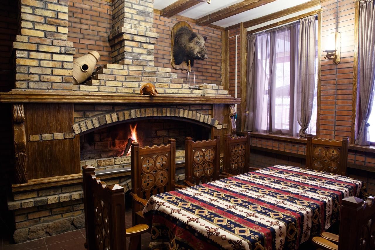 Dvin Hotel Pavlodar Dış mekan fotoğraf