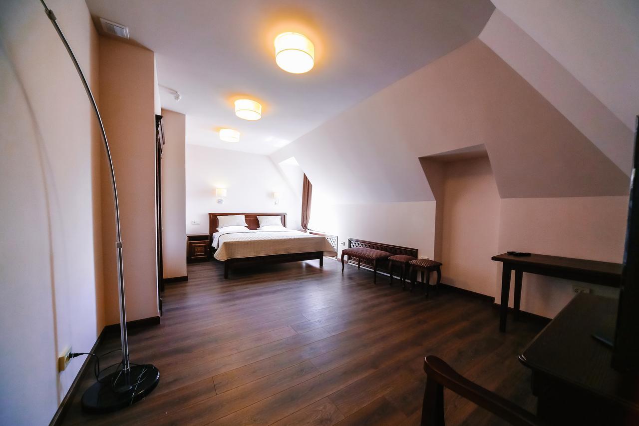 Dvin Hotel Pavlodar Dış mekan fotoğraf