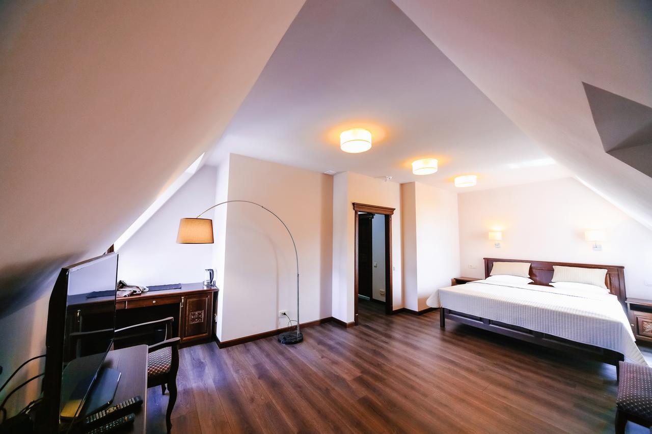Dvin Hotel Pavlodar Dış mekan fotoğraf