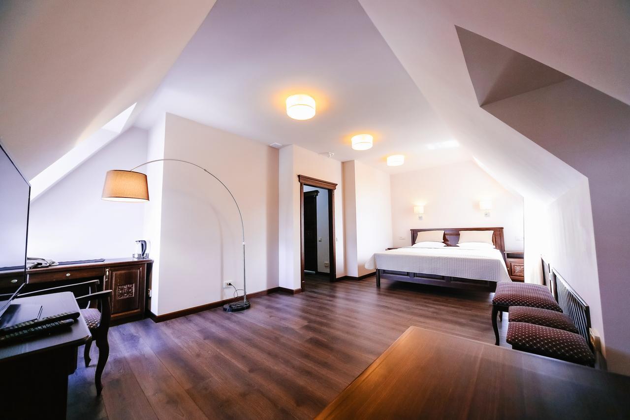 Dvin Hotel Pavlodar Dış mekan fotoğraf