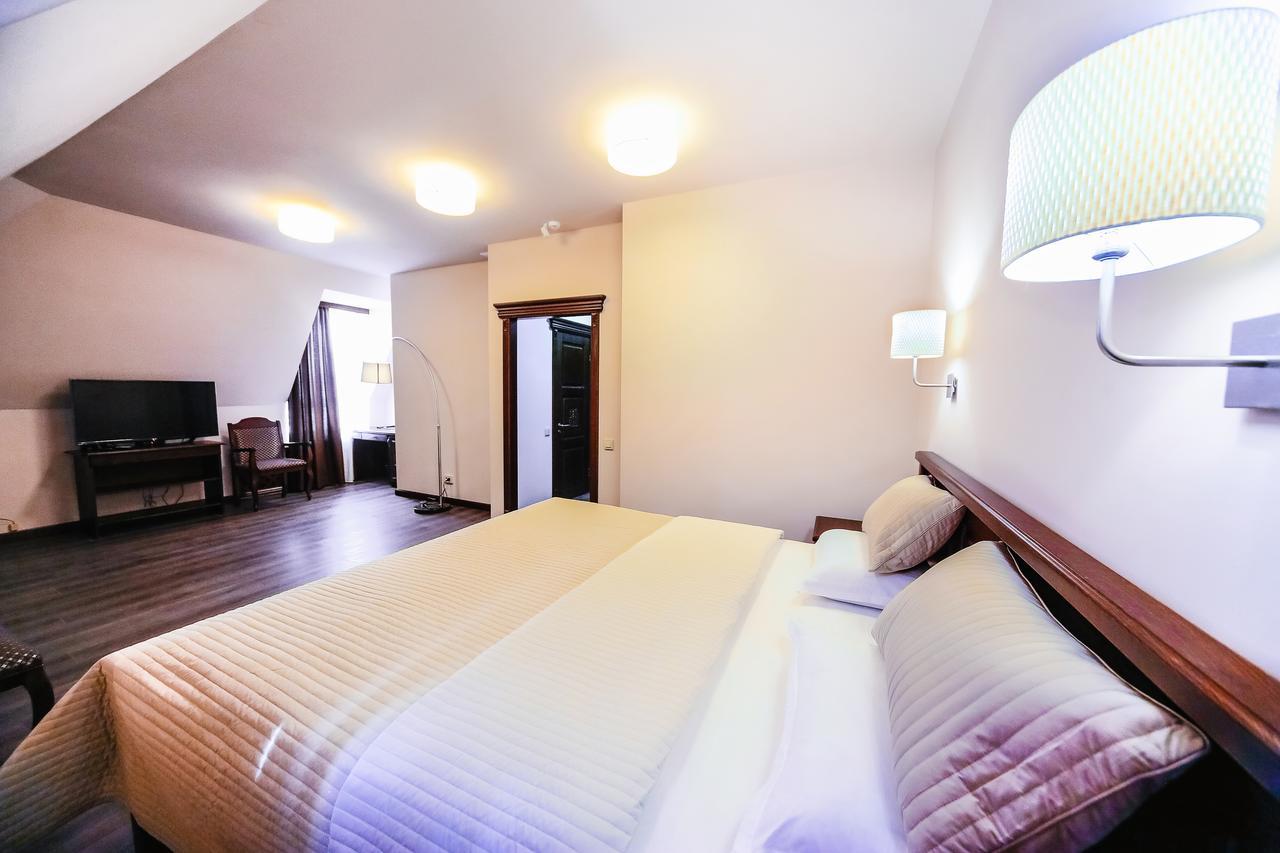 Dvin Hotel Pavlodar Dış mekan fotoğraf